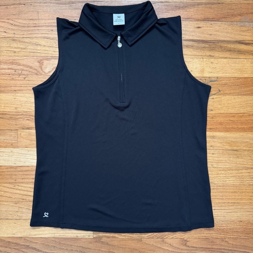 Daily Sports golf half zip vest polo